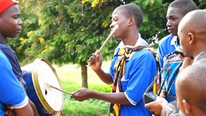 Musikalisch<br>© Straßenkinder Tansania e.V.